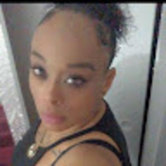 tieshahines2126